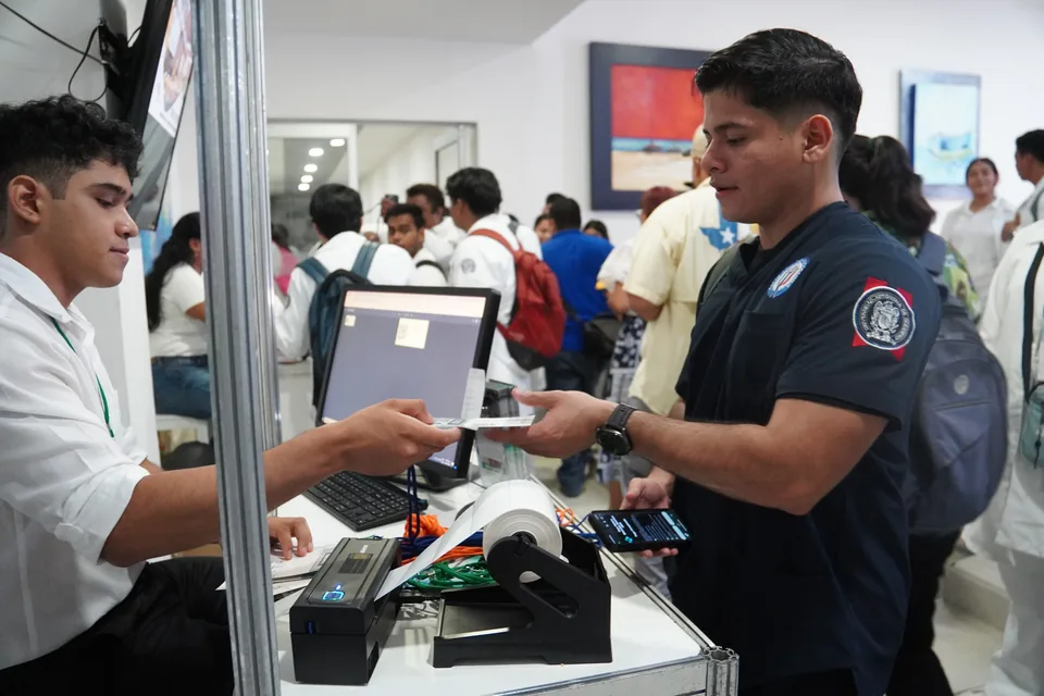 Momento de la Expo Salud y Bienestar de Guerrero 2025